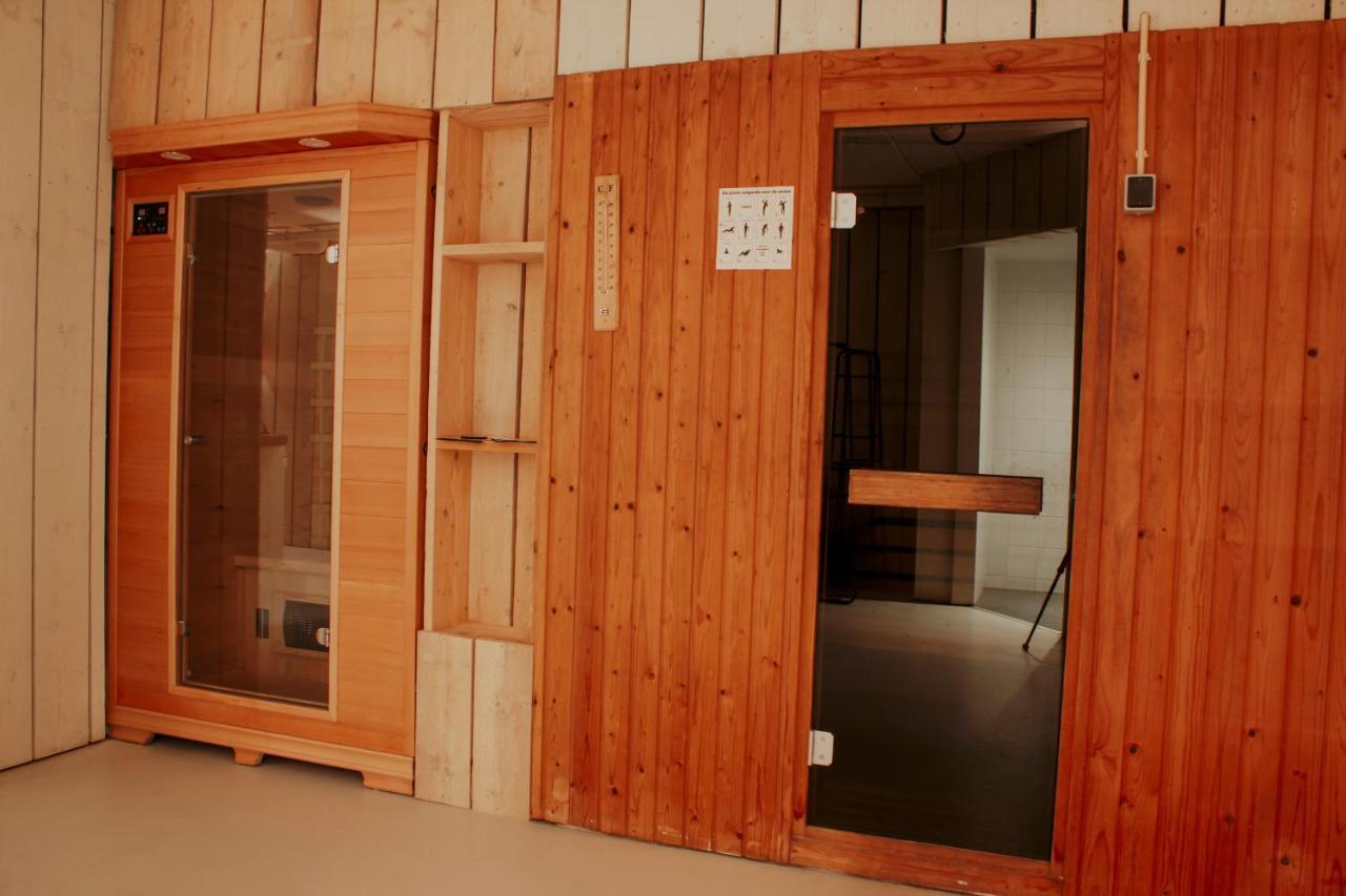 Tzummarum Luxus Familienvilla Mit Jacuzzi & Sauna 2 מראה חיצוני תמונה