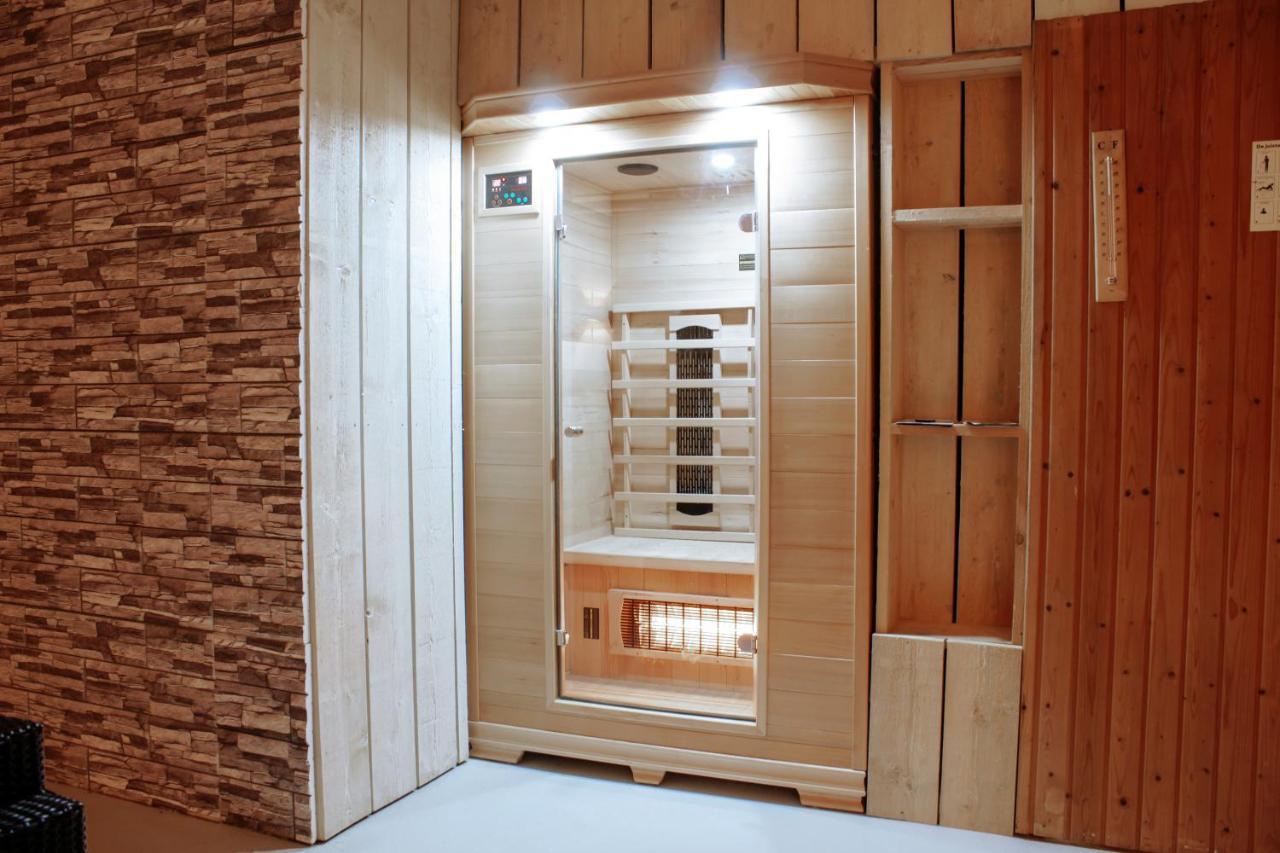 Tzummarum Luxus Familienvilla Mit Jacuzzi & Sauna 2 מראה חיצוני תמונה